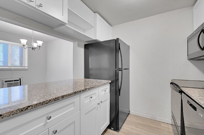 Building Photo - $1,475.00 - 2 Bedrooms, 1 Bathroom, Condo in Denver with Cozy Carpet!