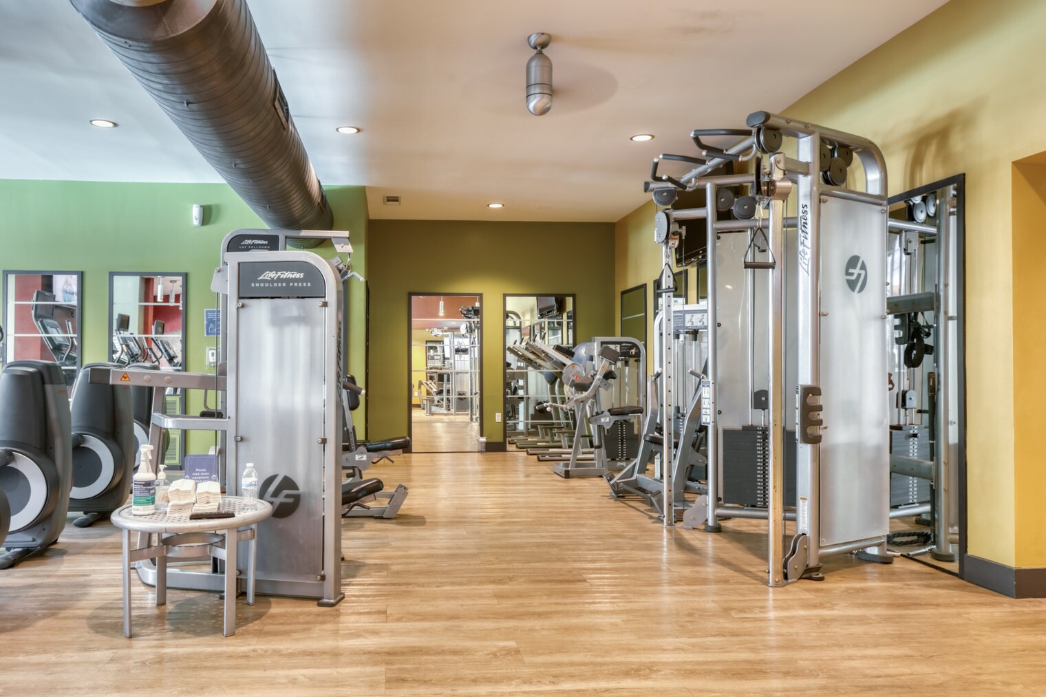 Building Photo - 250 S San Fernando Blvd