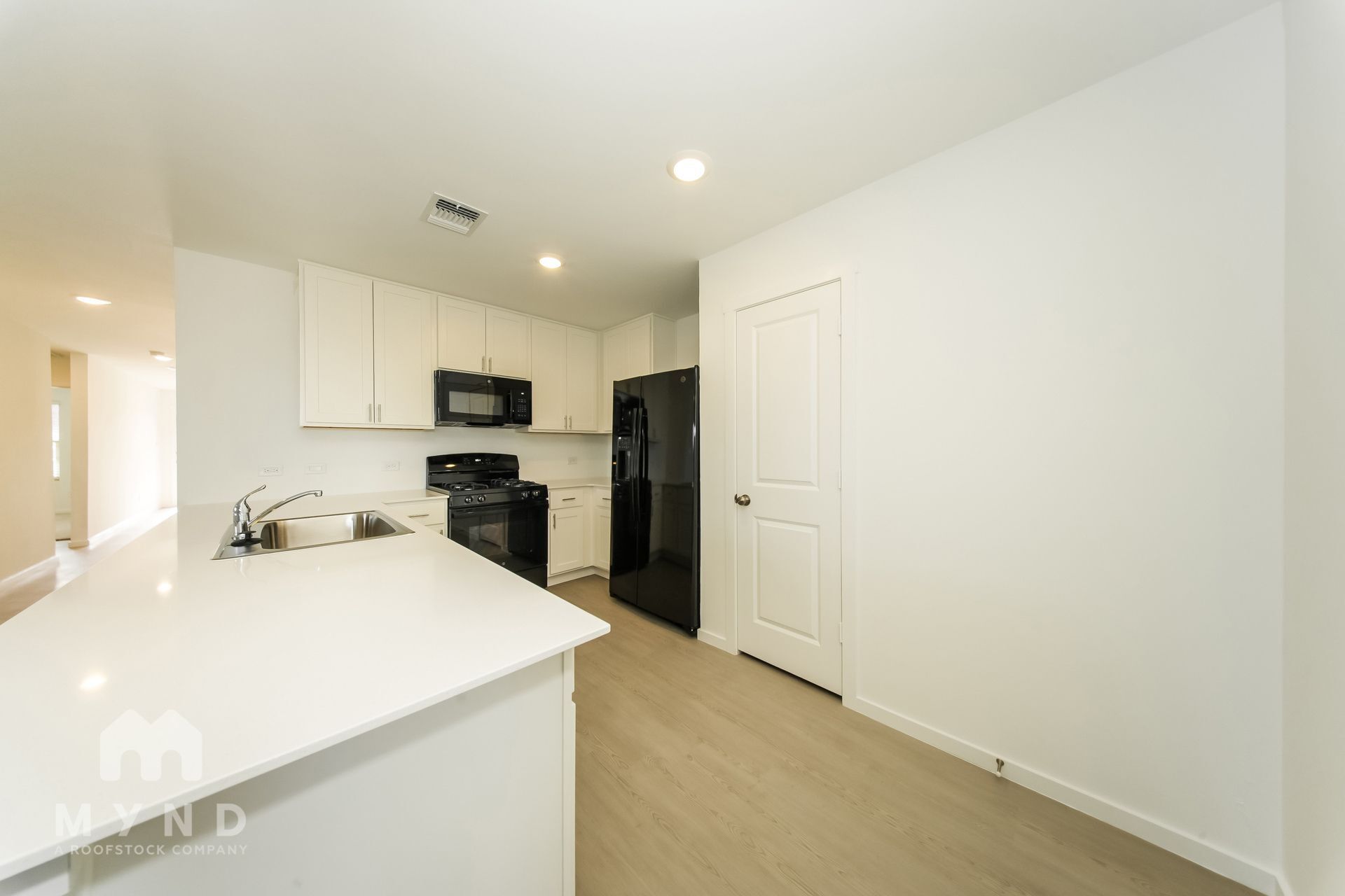 Building Photo - 3736 Los Cabos Dr