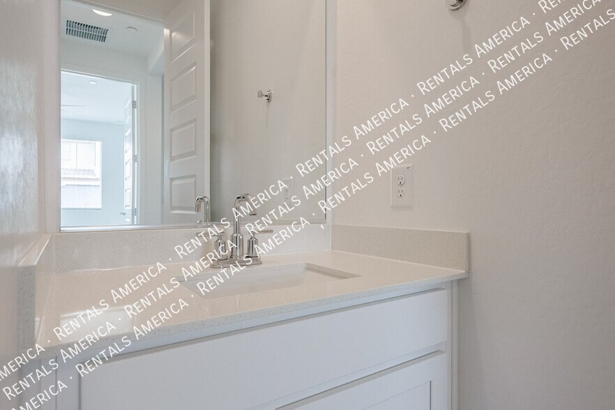 Building Photo - 11985 Calle de Pompas W