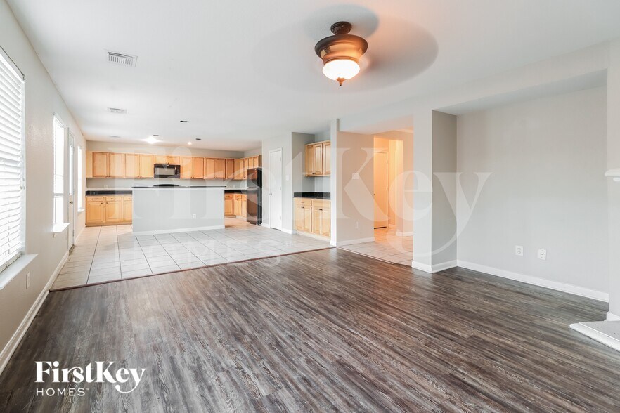 Building Photo - 414 Remington Green Ct