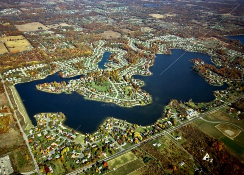 Building Photo - 6721 Boca Vista Dr NE