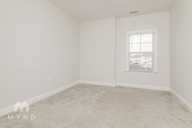 Building Photo - 395 Jorpaul Dr