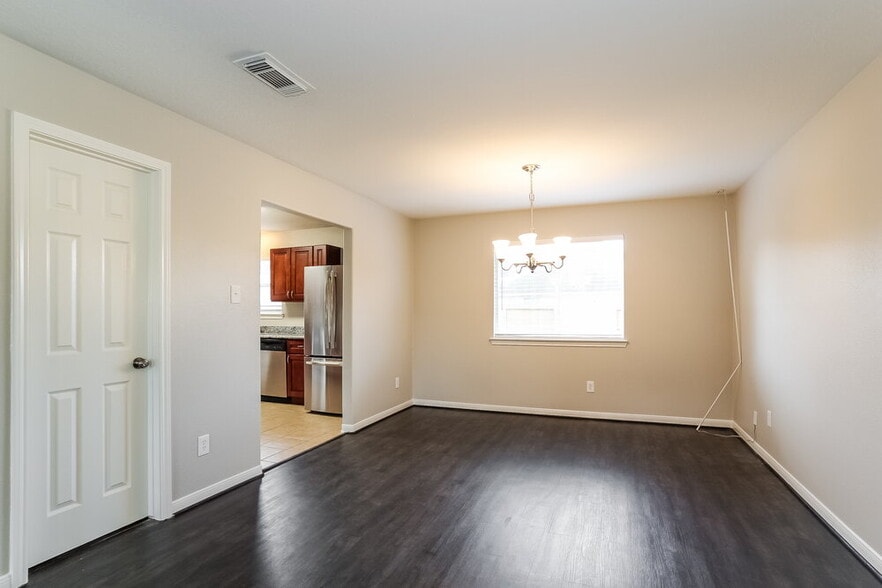 Building Photo - 12202 Greencanyon Dr