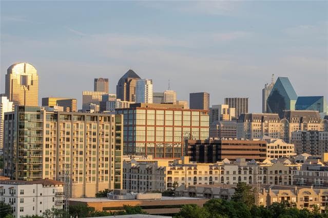 Building Photo - 3225 Turtle Creek Blvd Blvd