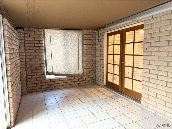 Building Photo - 7916 Center St