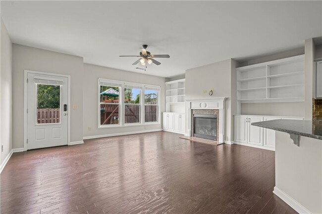 Building Photo - 4940 Breezewood Cir