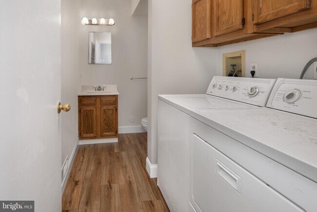 Building Photo - 191 Jonathon Dayton Ct