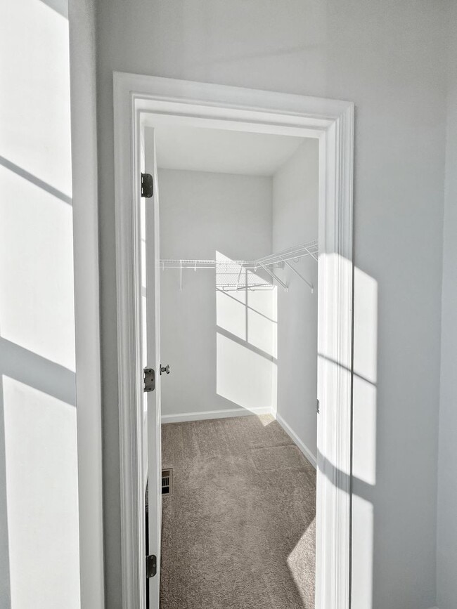 Building Photo - Beautiful 2 Bedroom Condo in Glen Allen!