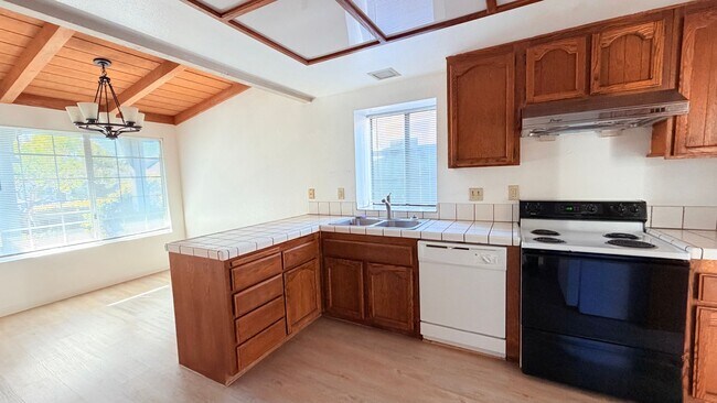 Building Photo - 228 Puddingstone Rd