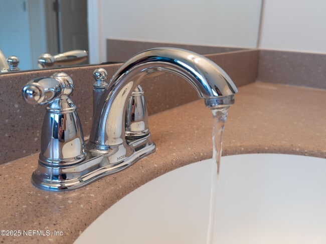 Building Photo - 100 Ashton Cir