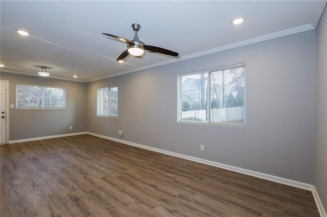 Building Photo - 1277 Goodwin Rd NE