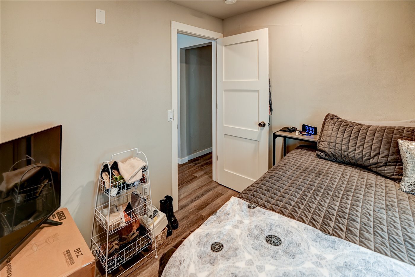 Building Photo - 205 S Fair Oaks Ave