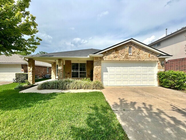 Primary Photo - 3/BR 2/BA Bath Home with Fully Equipped Ki...