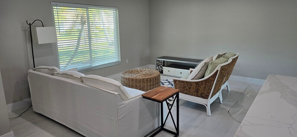 Building Photo - 4270 Kingston Ct