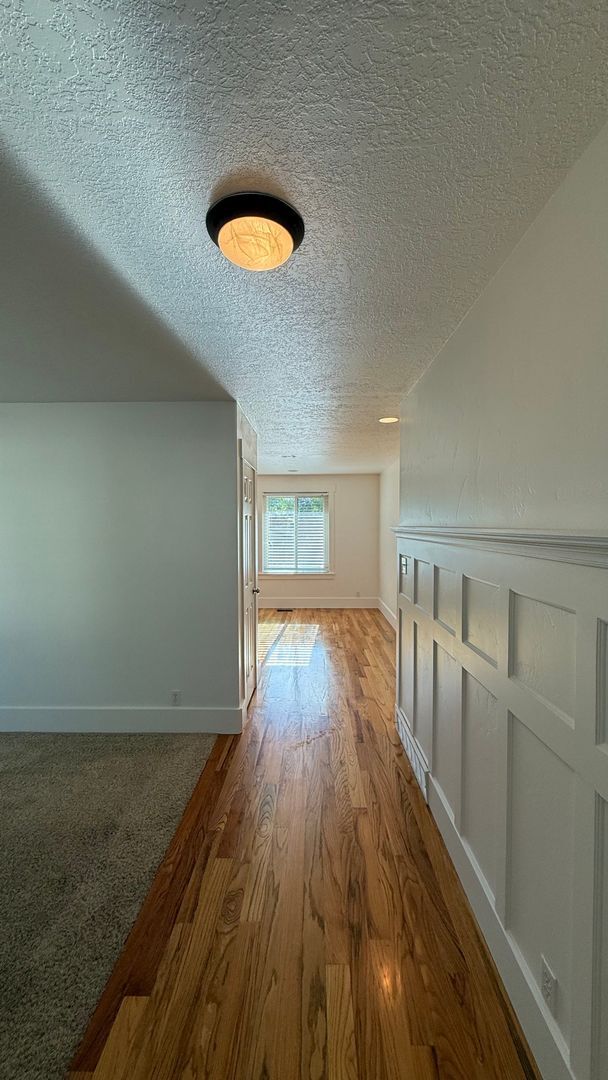 Building Photo - Large Single Family Lehi Home available now!