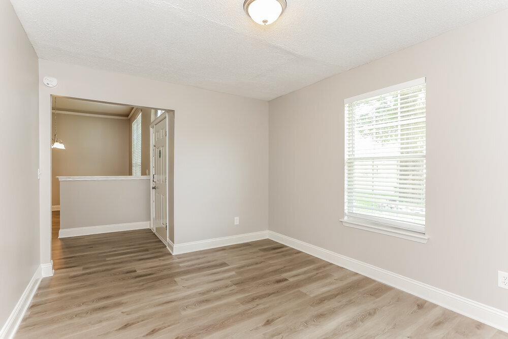 Building Photo - 857 Poydras Ln N