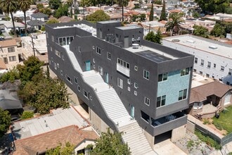 Building Photo - 3045 West Blvd