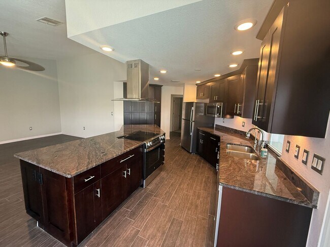 Building Photo - Sailboat waterfront home in PGI - 4 bedroo...