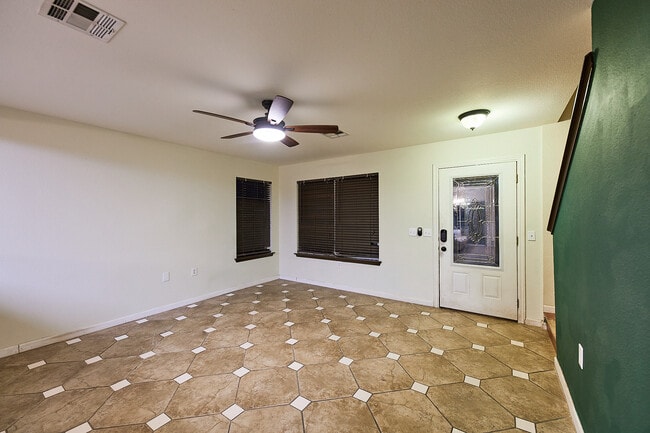 Building Photo - 7205 Alegre Pass