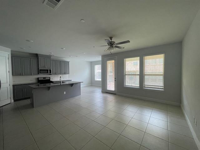 Building Photo - 538 Teton St