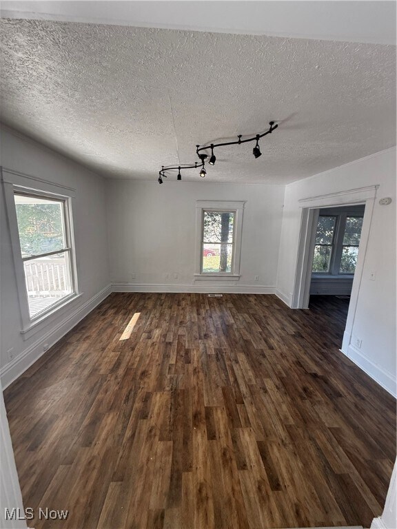 Building Photo - 25 Agate Pl
