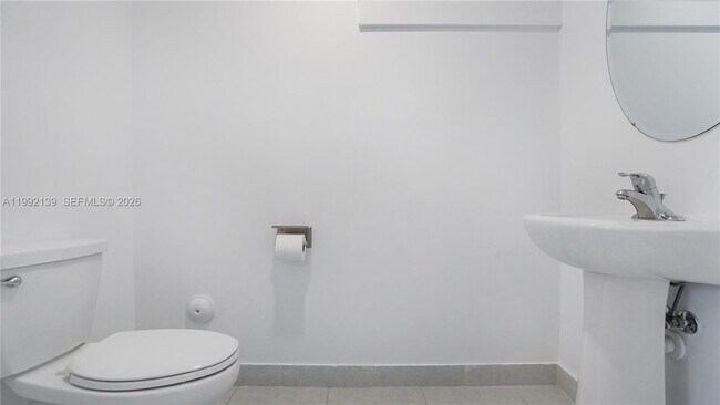 Building Photo - 2676 SE 12th St