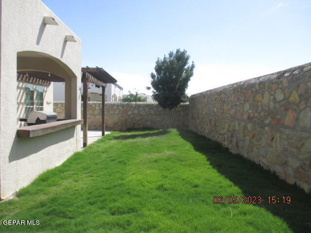 Building Photo - 1071 Iron Hill Ave