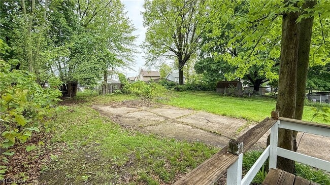 Building Photo - 987 Boone St