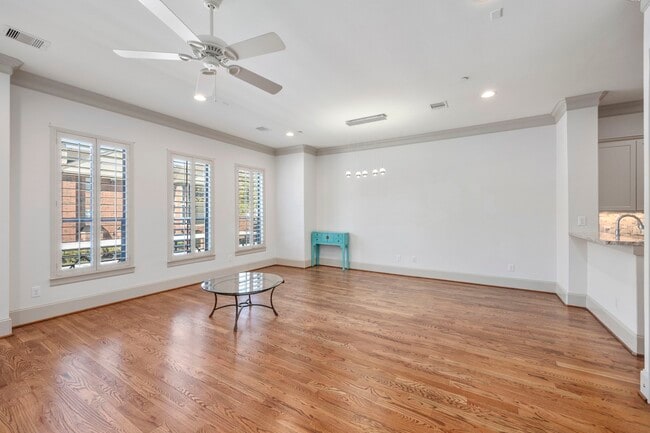 Building Photo - 3302 Audley St