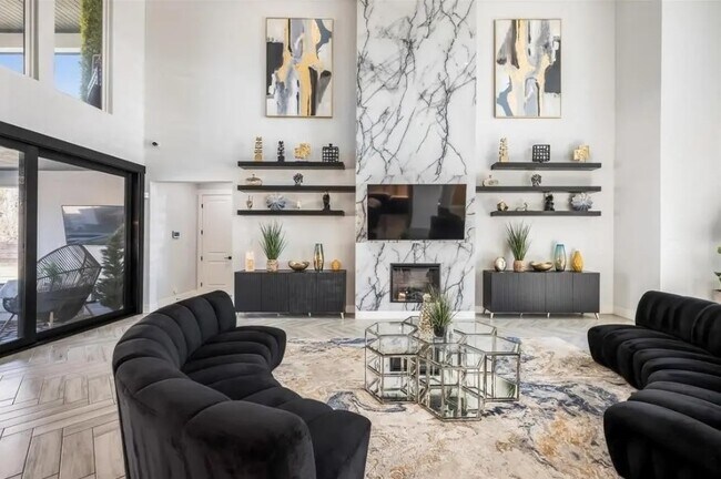 Building Photo - 13 Rd 660