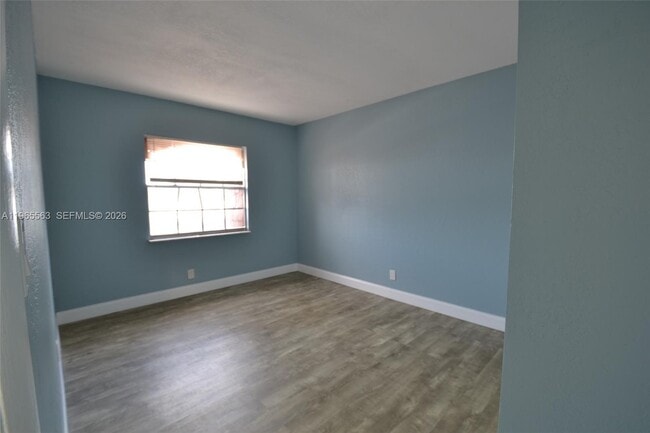 Building Photo - 5040 SW 13th St