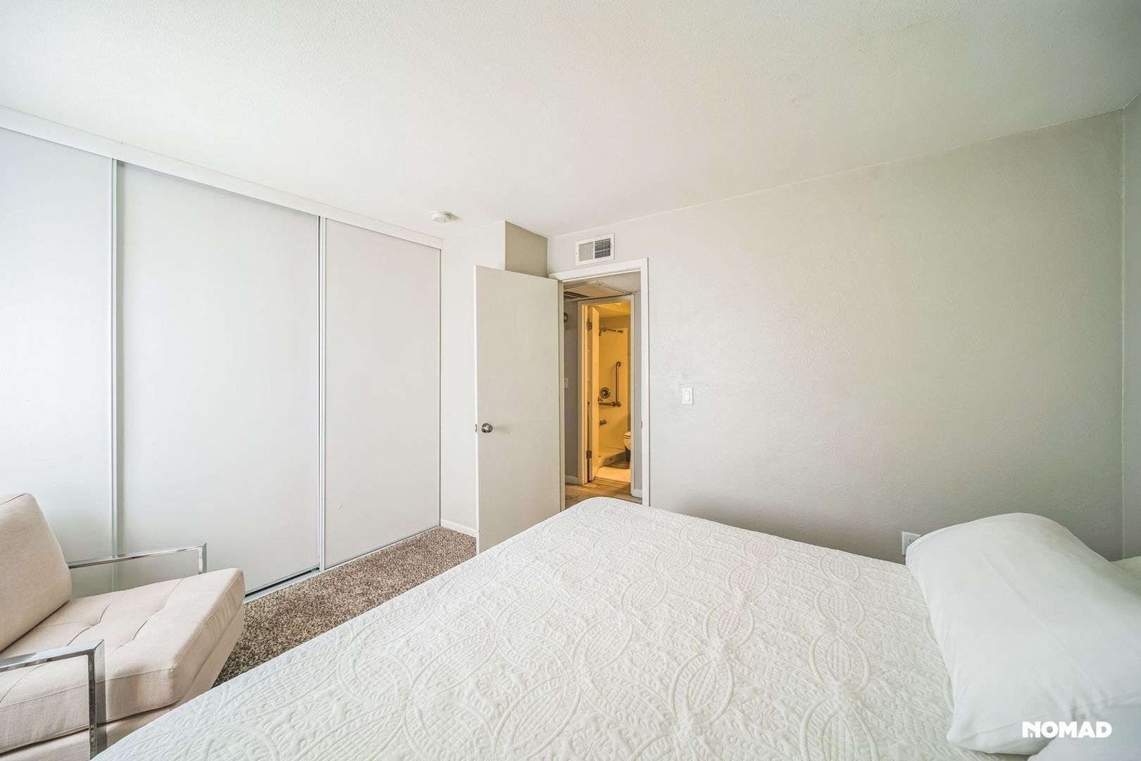 Building Photo - 8055 E Thomas Rd