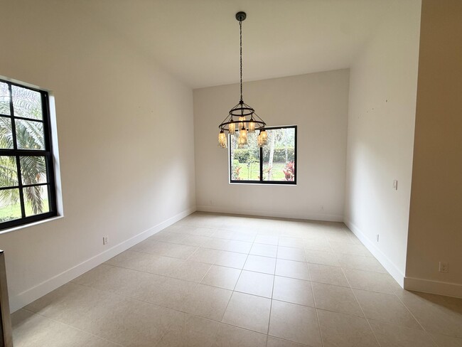 Building Photo - 3170 Siena Cir