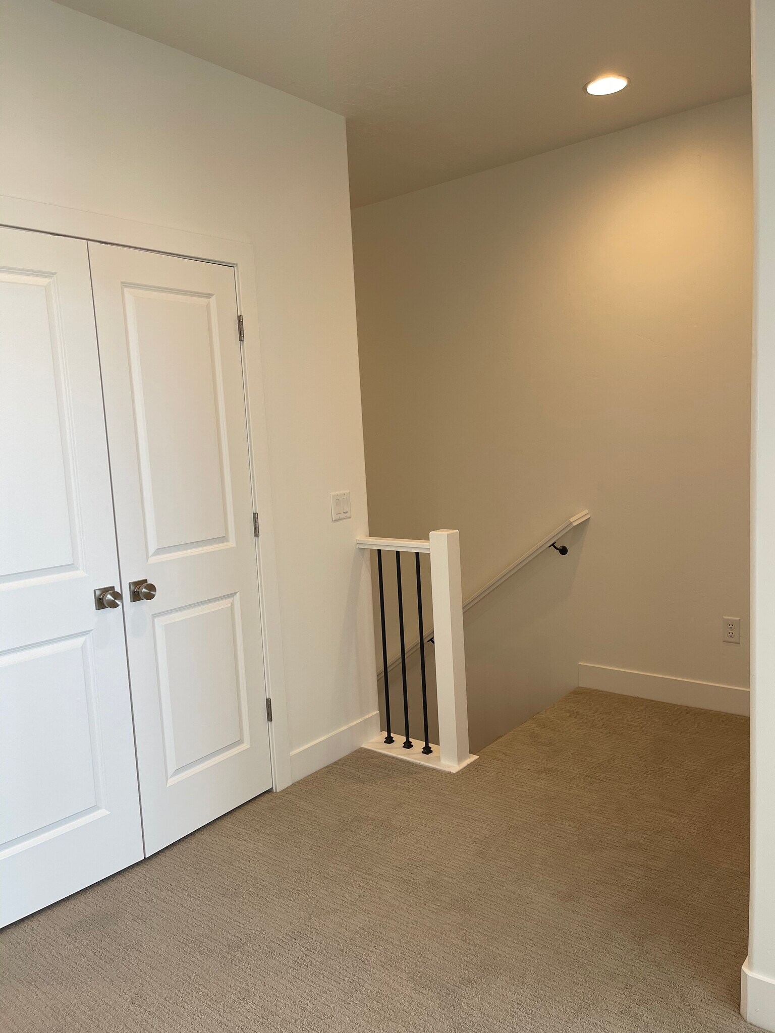 Building Photo - 2671 E Wake Forest Ln