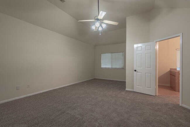 Building Photo - 17030 Macleish Dr