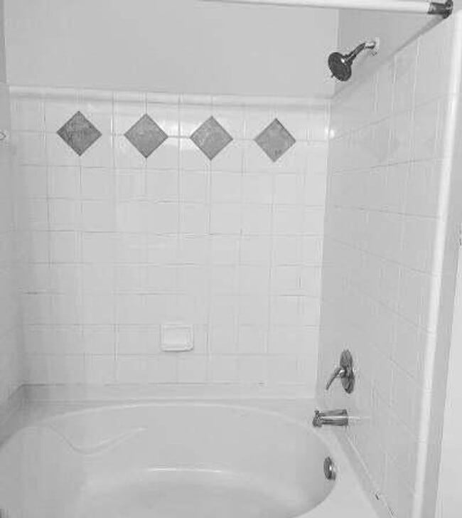 Building Photo - 225 Murcia Dr