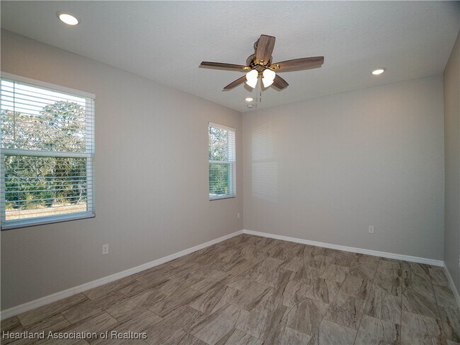 Building Photo - 836 Hanover Ave