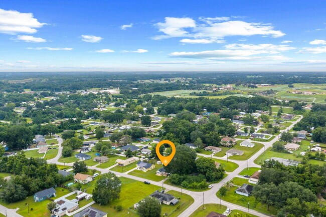 Building Photo - Updated 3BR Home with Fenced Backyard & Great Kitchen