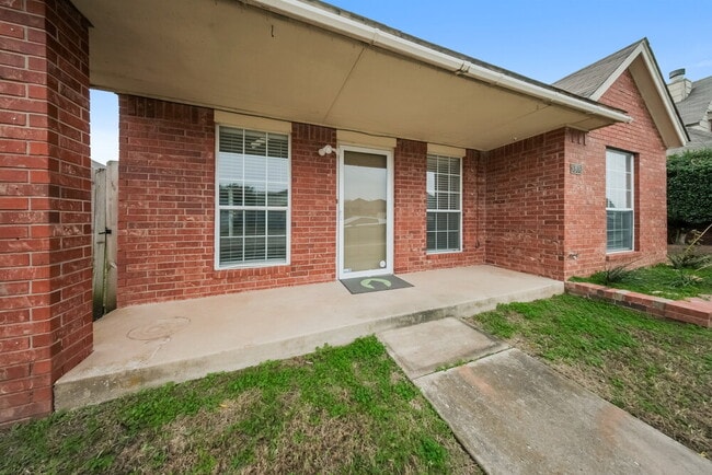 Building Photo - 1306 SW 22nd St