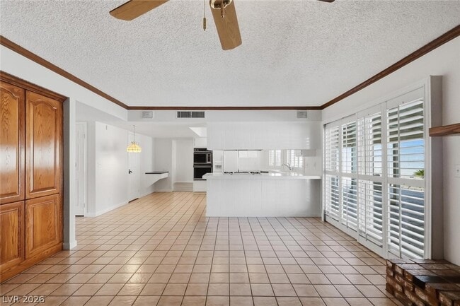 Building Photo - 3321 Basque St