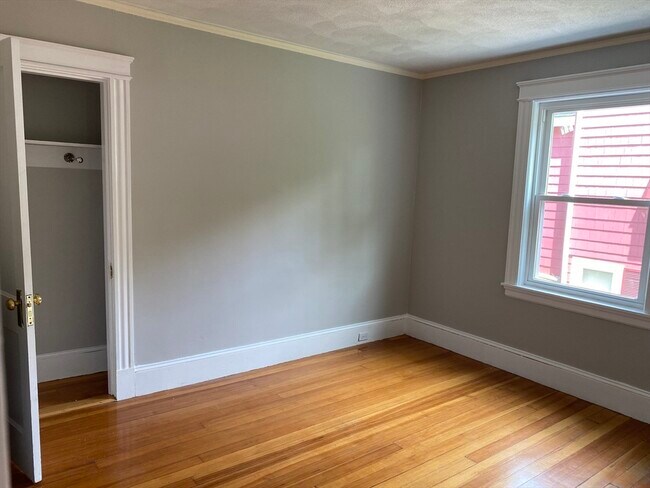 Building Photo - 70 Auburndale Ave