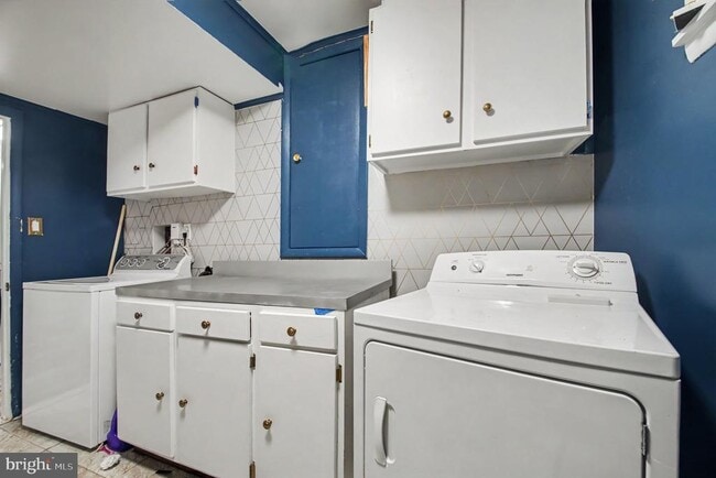 Building Photo - 2029 Farragut Dr