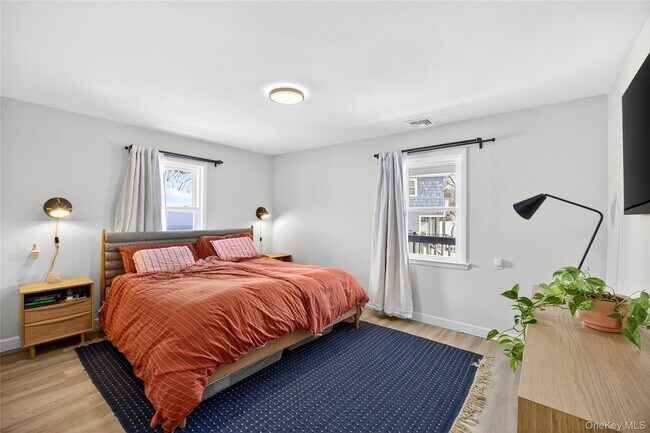 Building Photo - 139 S Kensico Ave