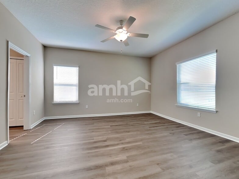 Building Photo - 300 Anastasia Park Rd