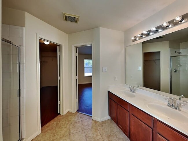 Building Photo - 17002 Atascocita Bend Dr