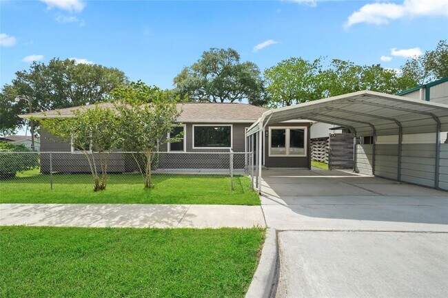 Building Photo - 4834 FM 2218 Rd
