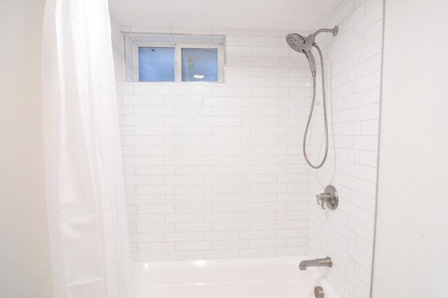 Building Photo - 5004 E Hinsdale Pl