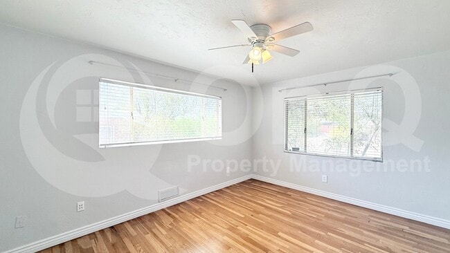 Building Photo - 2212 E La Mirada St