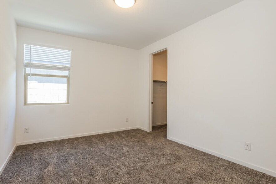 Building Photo - 5647 W Walatowa St